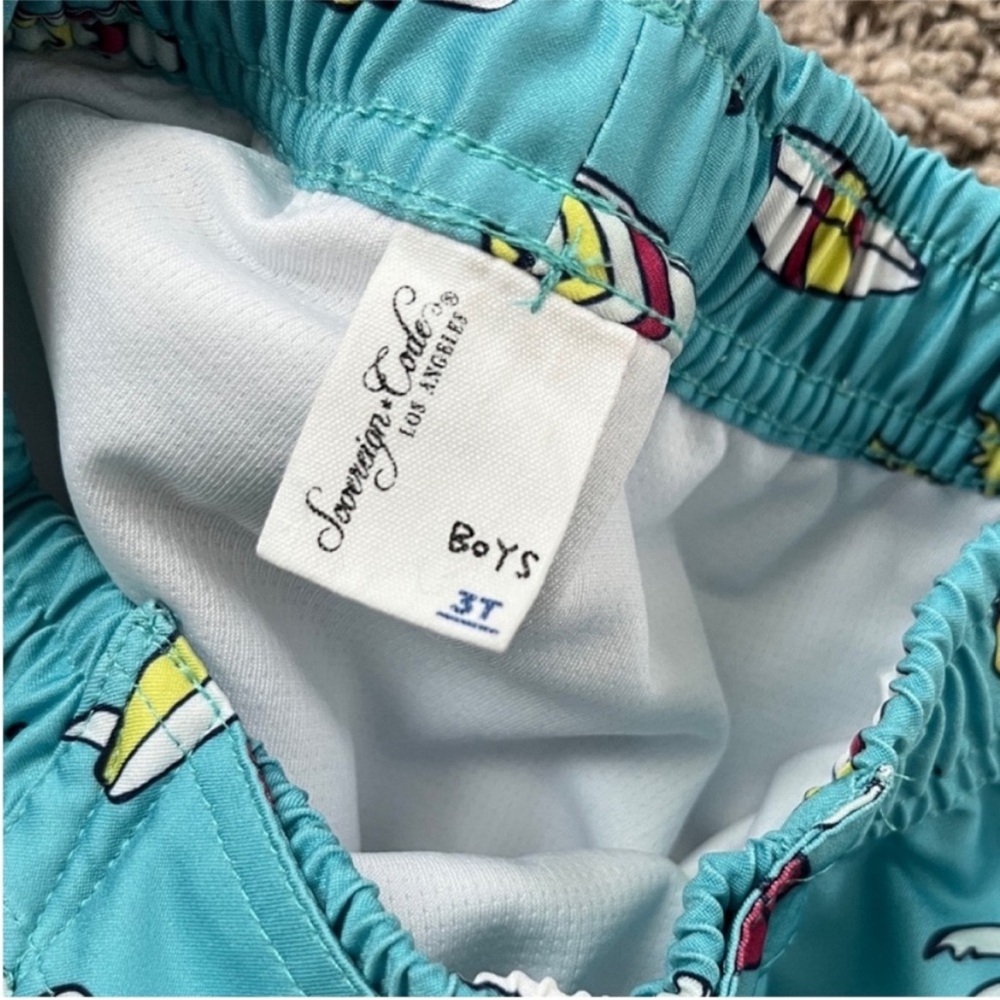 Sovereign Code Joyride Rashguard and shorts Set 3T-4T - Picture 4 of 4